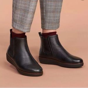 Fitflop Black Leather Chelsea Ankle Booties